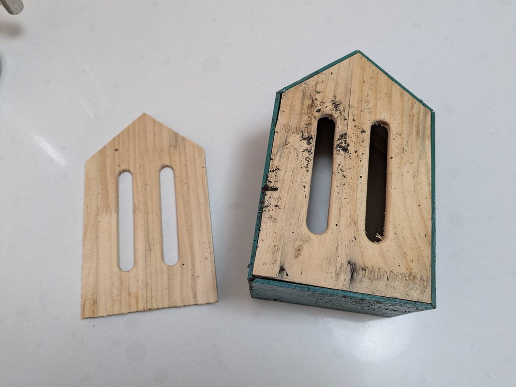 Kikkerland Home Schmetterlingshaus Holz zum Aufhängen