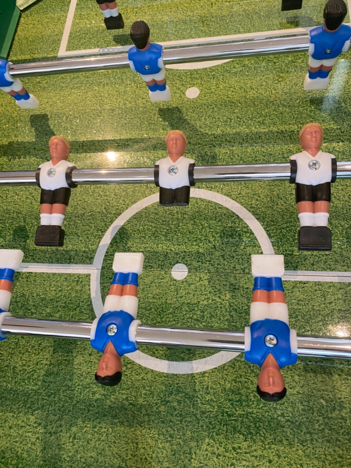 vidaXL Spielzeuge Tischkicker Fußballtisch Schwarz MDF
