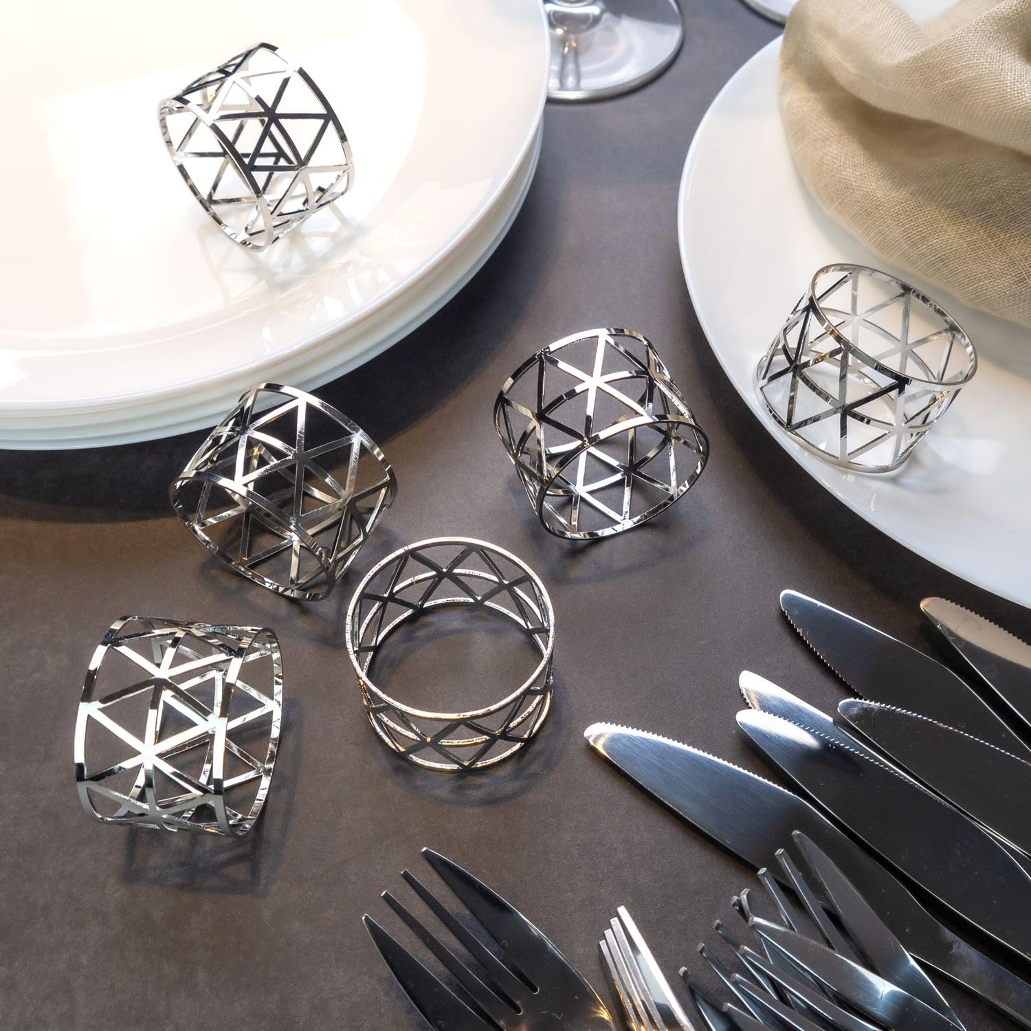 Intirilife Serviettenringe Silber Edelstahl 6er Set Dreieck
