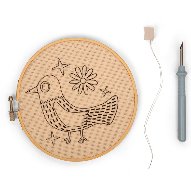 Kikkerland Crafters Bird Punch Needle Kit Stickset