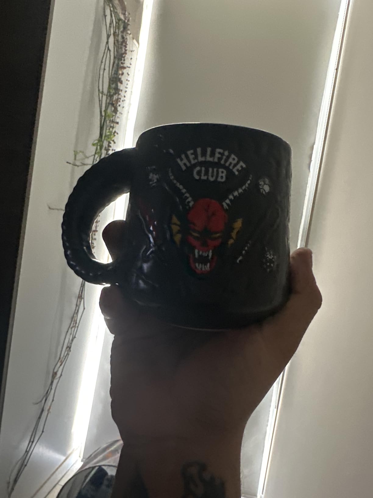 Paladone Stranger Things Hellfire Club Tasse 400 ml Keramik