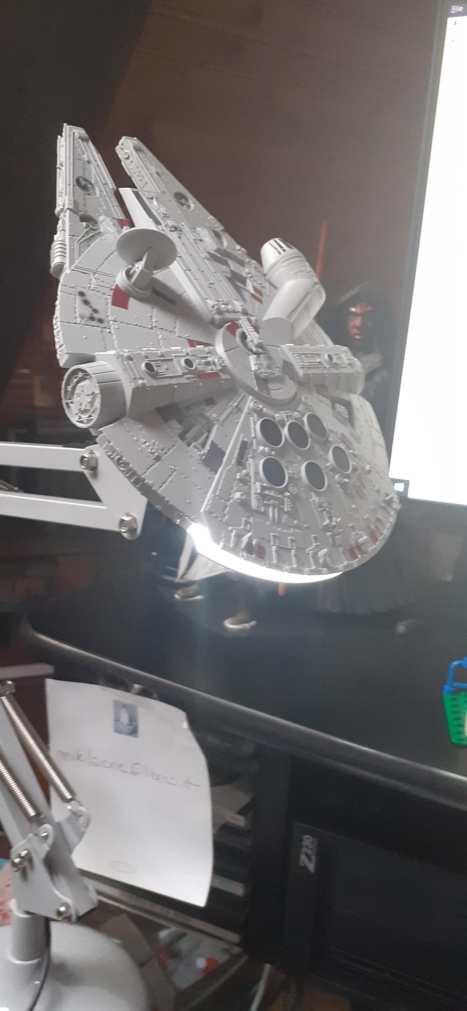 Paladone Millennium Falcon Schreibtischlampe USB 60cm