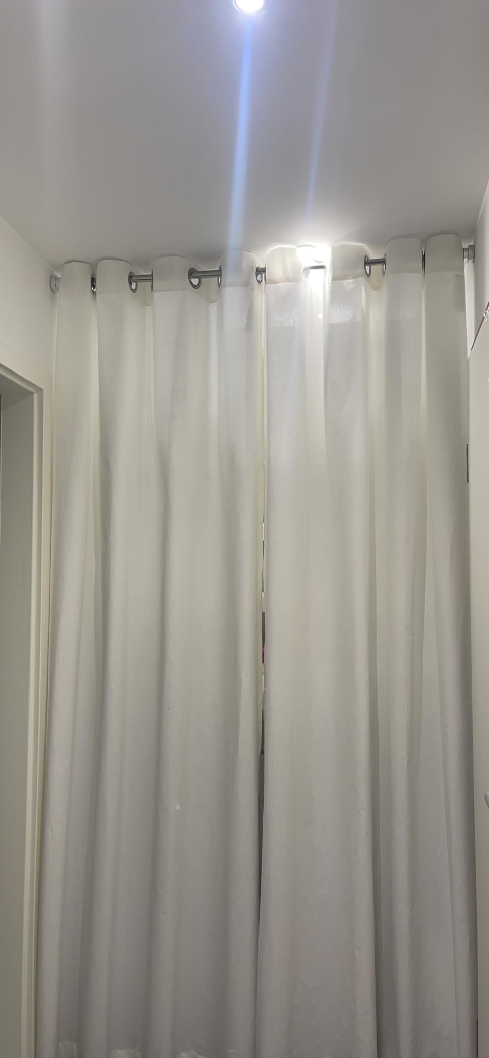 Intirilife Teleskopstange 120-227 cm Silber Edelstahl ohne Bohren