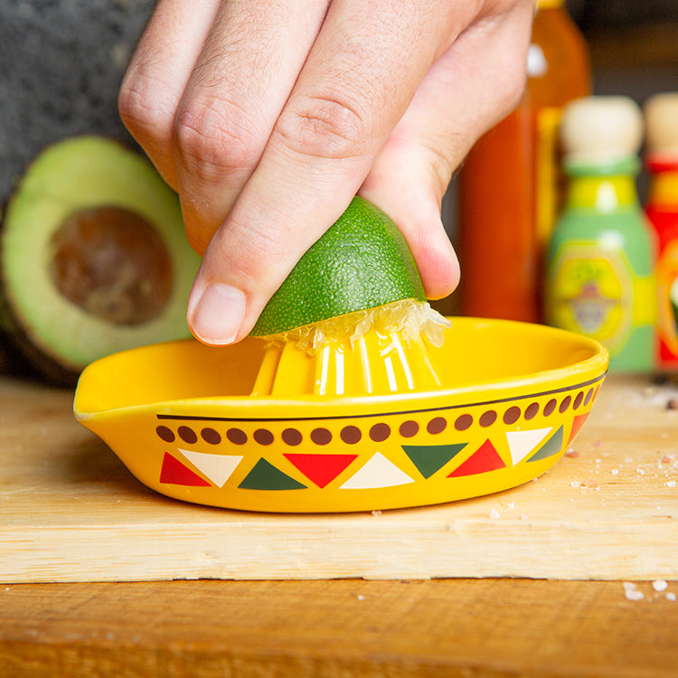 Kikkerland Kitchen Sombrero Citrus Squeezer Zitruspresse Keramik