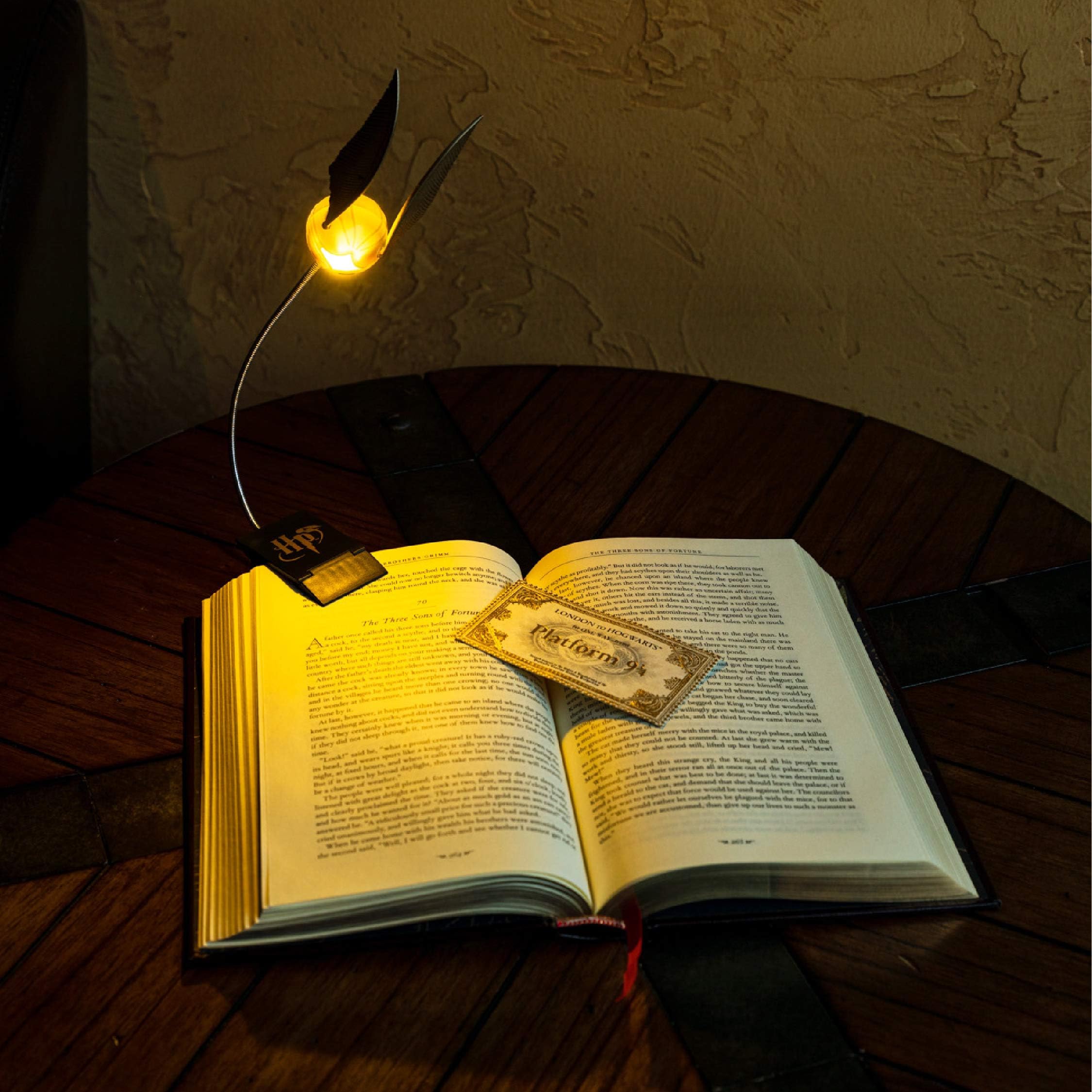 Paladone Lighting Goldener Schnatz Leselampe Clip Batterie
