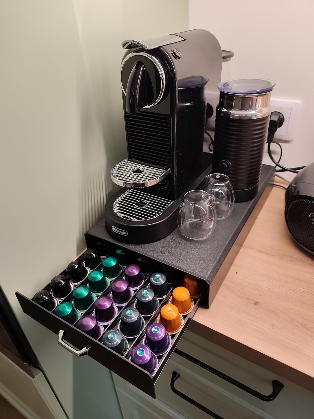 Intirilife Küche Kapselhalter Weiß 50 Nespresso 38 cm