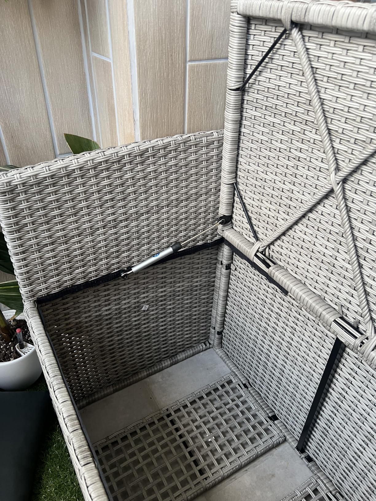 vidaXL Gartenbank Hellgrau Poly Rattan mit Kissen Stauraum