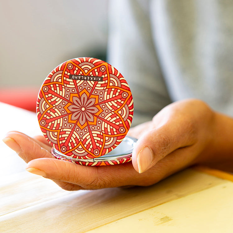 Kikkerland Home Mandala Mirror Taschenspiegel 2-fach sortiert