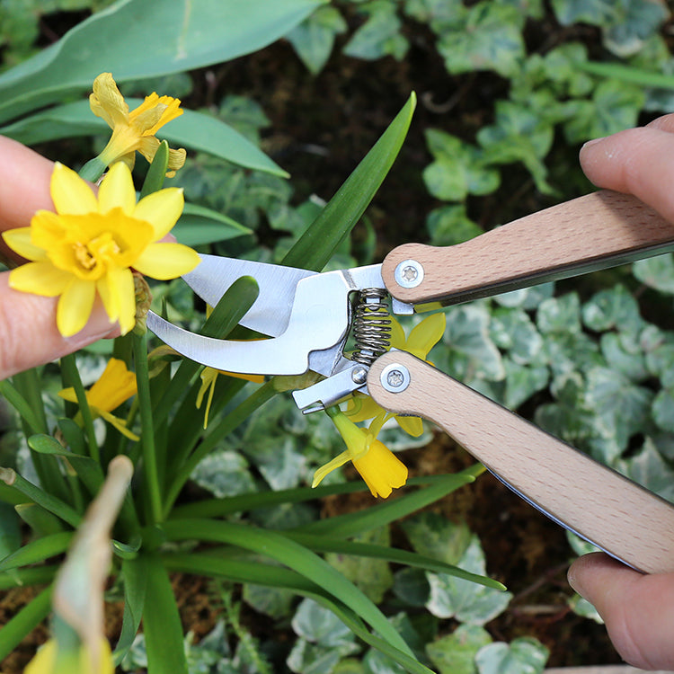 Kikkerland Pocket Pruner Multi-Tool Garten 12-in-1 Holz
