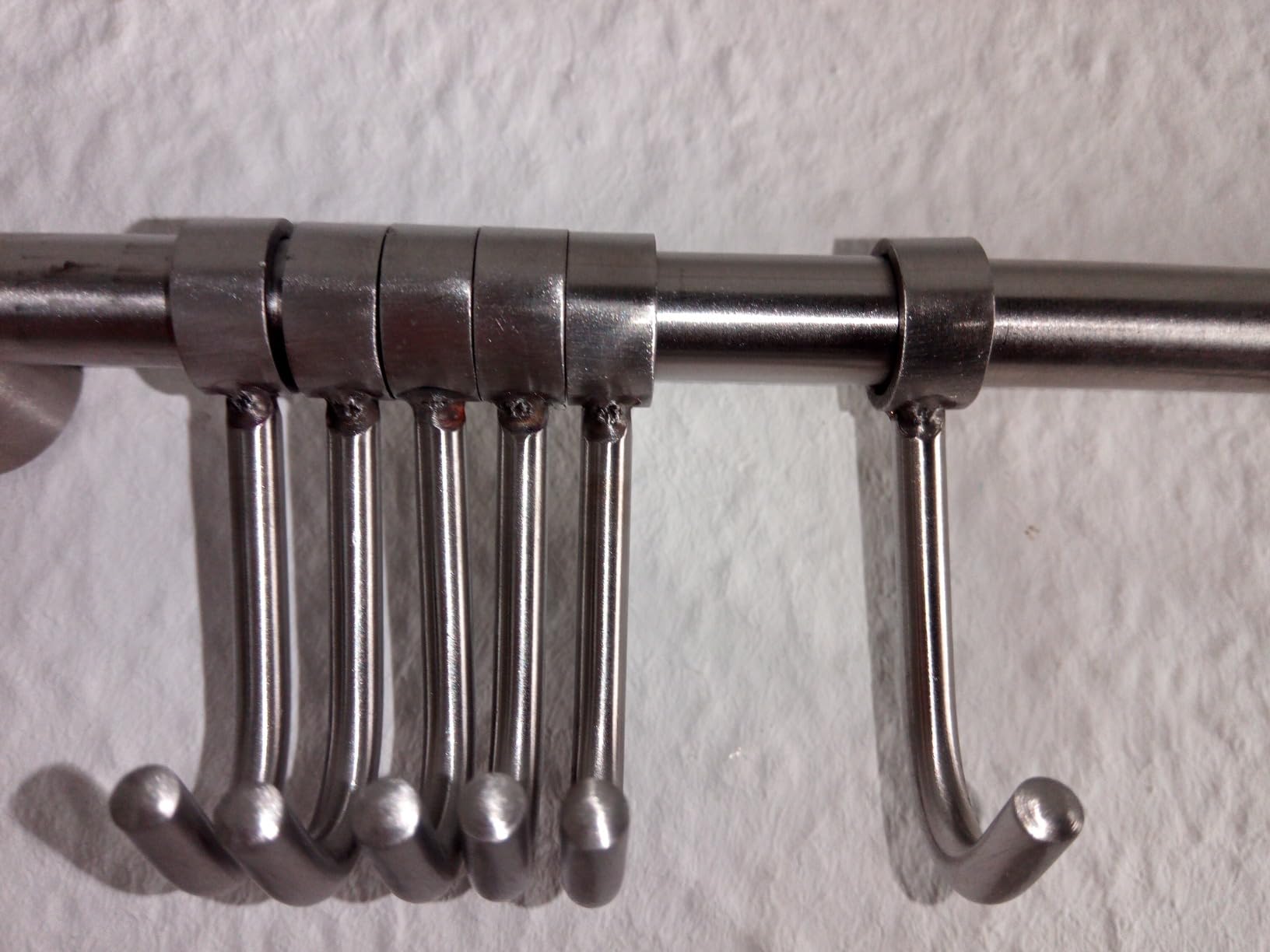 Intirilife Hängeleiste 52,6 cm Küchenreling 10 Haken
