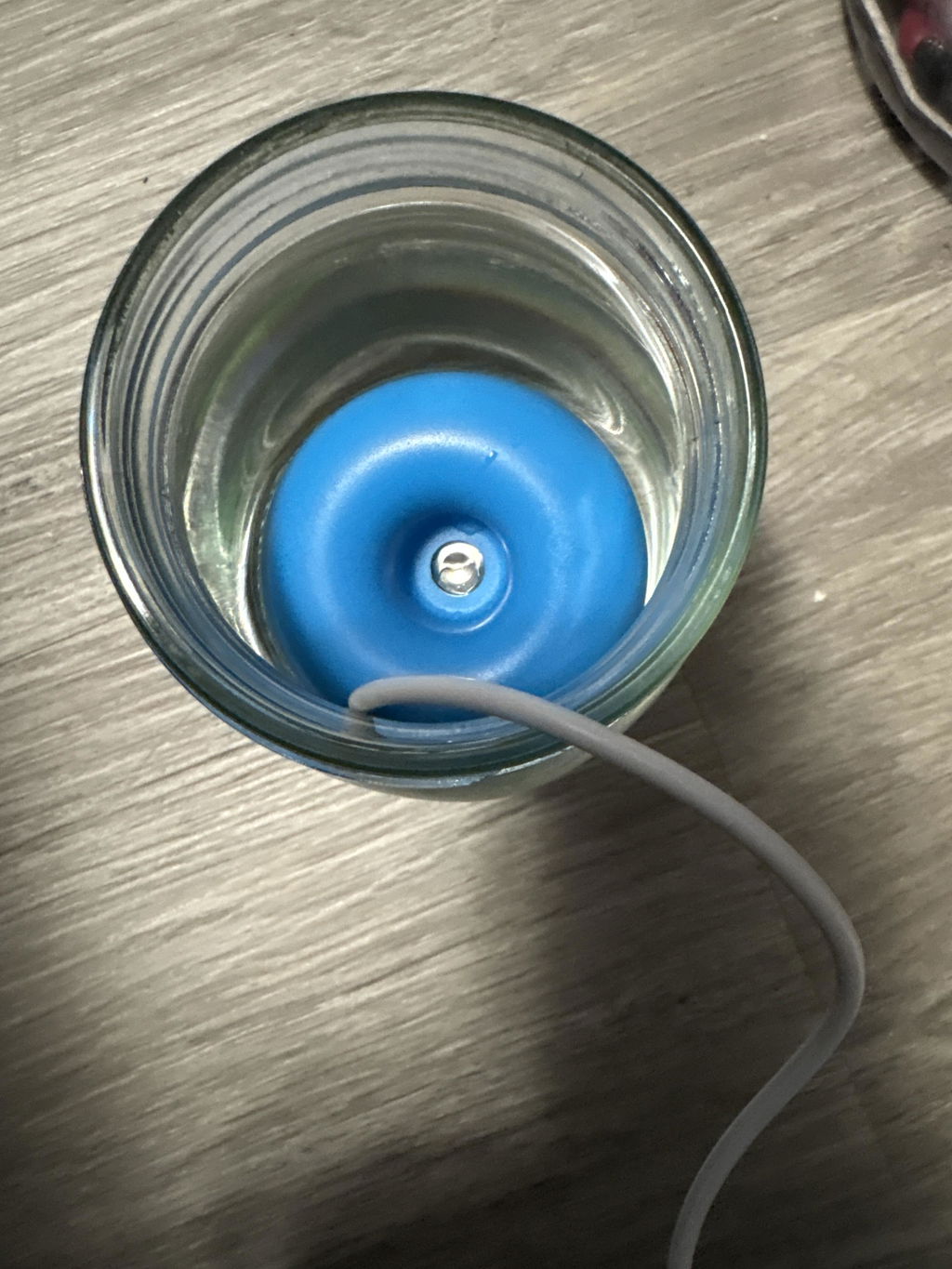 Kikkerland Floatie Luftbefeuchter USB Mini für Tasse