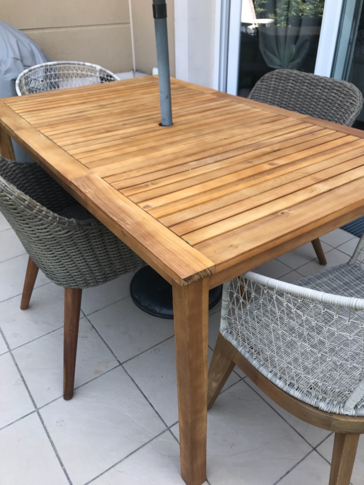 vidaXL Garten-Esstisch 110x110x75 cm Akazie Massivholz