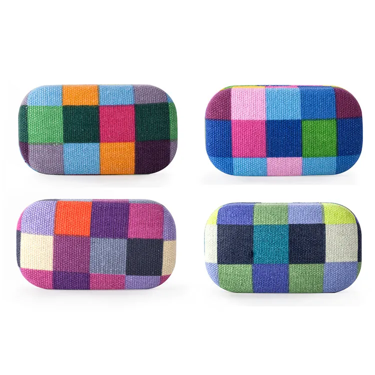 KIKKERLAND On-The-Go Plaid Travel Case Reise-Etui kariert