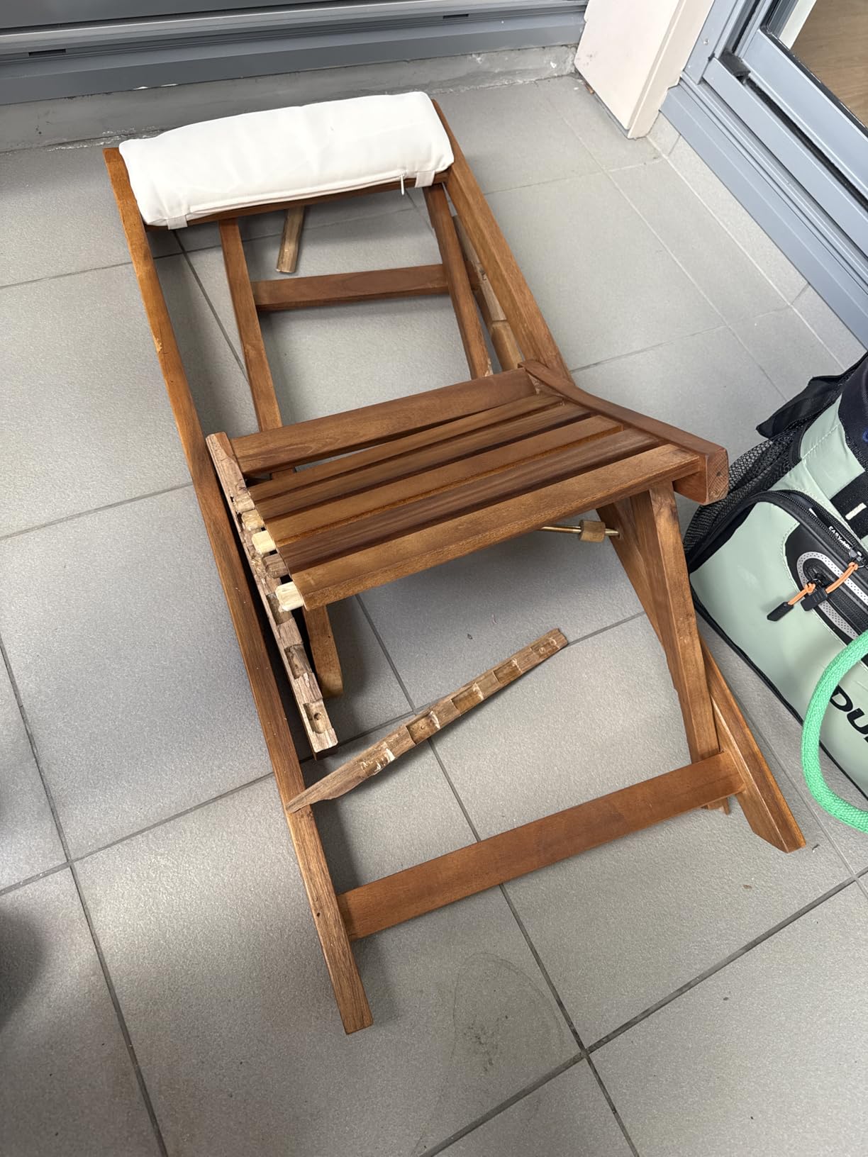 vidaXL Bistro-Set 3-tlg Akazie Klappbar mit Kissen Gartenmöbel
