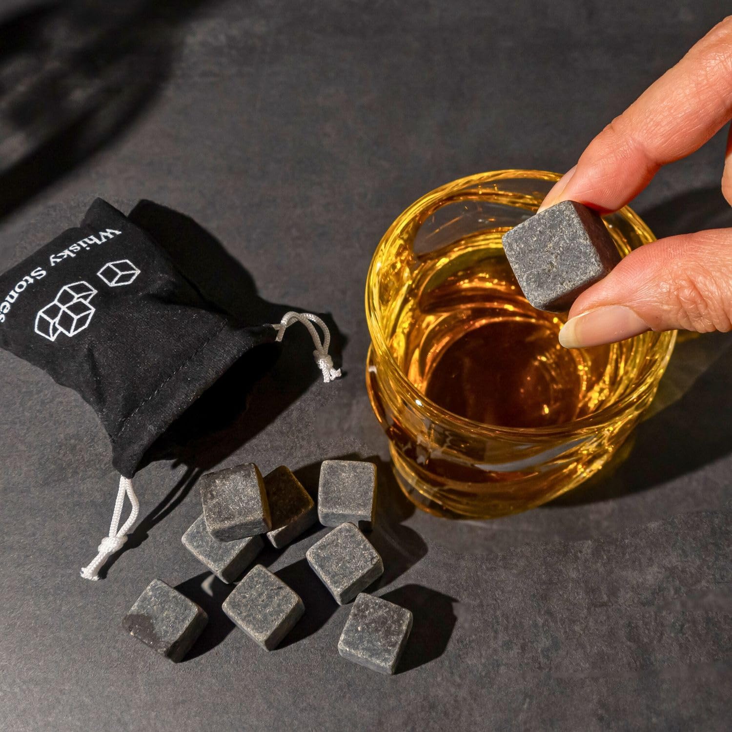 Intirilife Whisky Steine Granit grau 9 Stück 2x2 cm