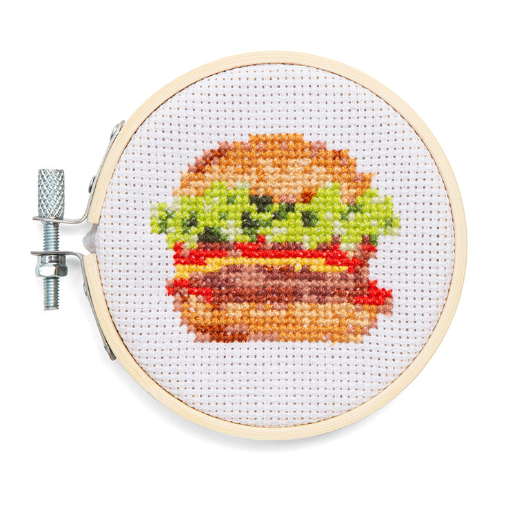 Kikkerland Crafters Burger Mini Kreuzstich Stickset Rahmen