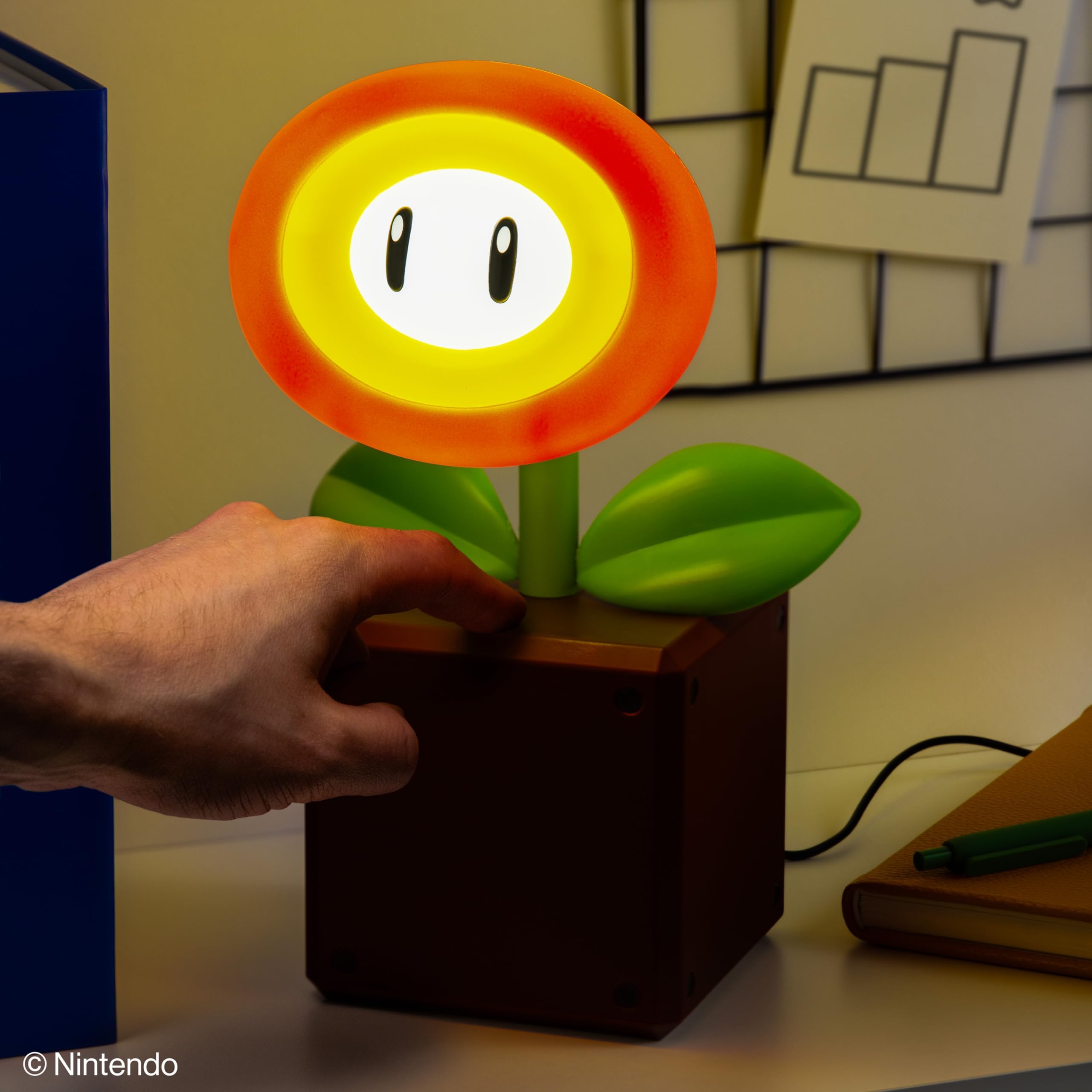 Paladone Super Mario Feuerblumen LED Lampe USB 3 Stufen