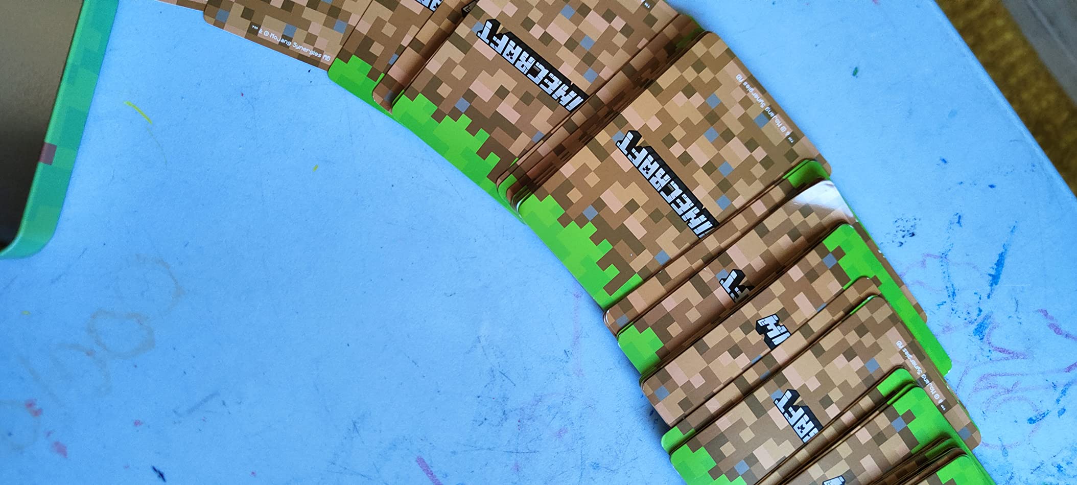 Paladone Minecraft Spielkarten Standarddeck mit Dose Geschenk