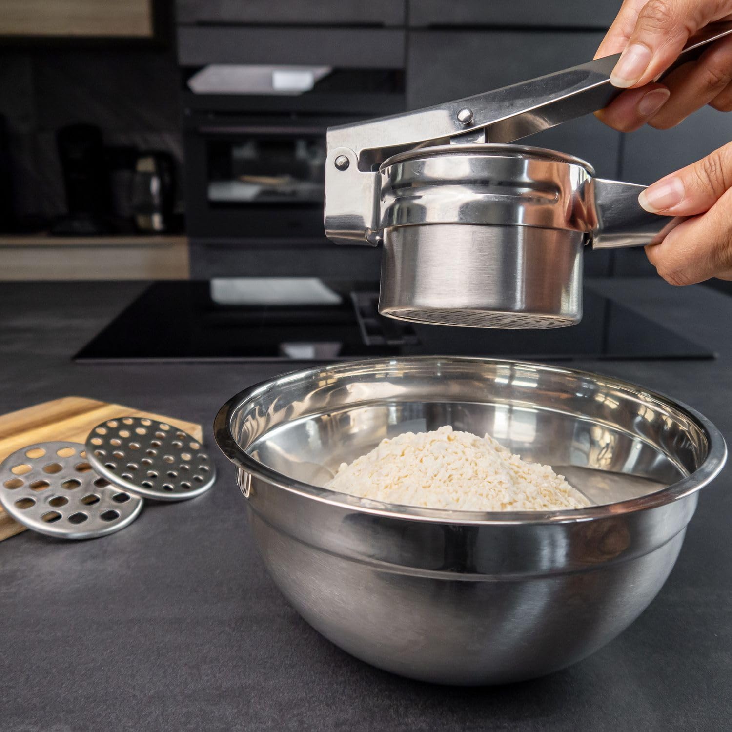 Intirilife Kartoffelpresse Edelstahl Silber 3 Lochscheiben