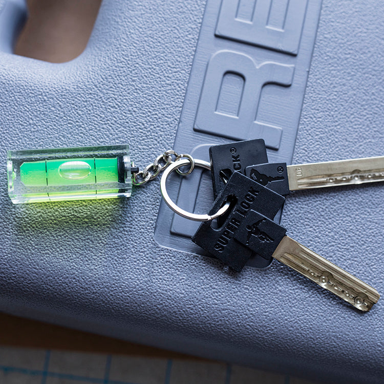 Kikkerland Home Mini Level Keyring Wasserwaage Anhänger