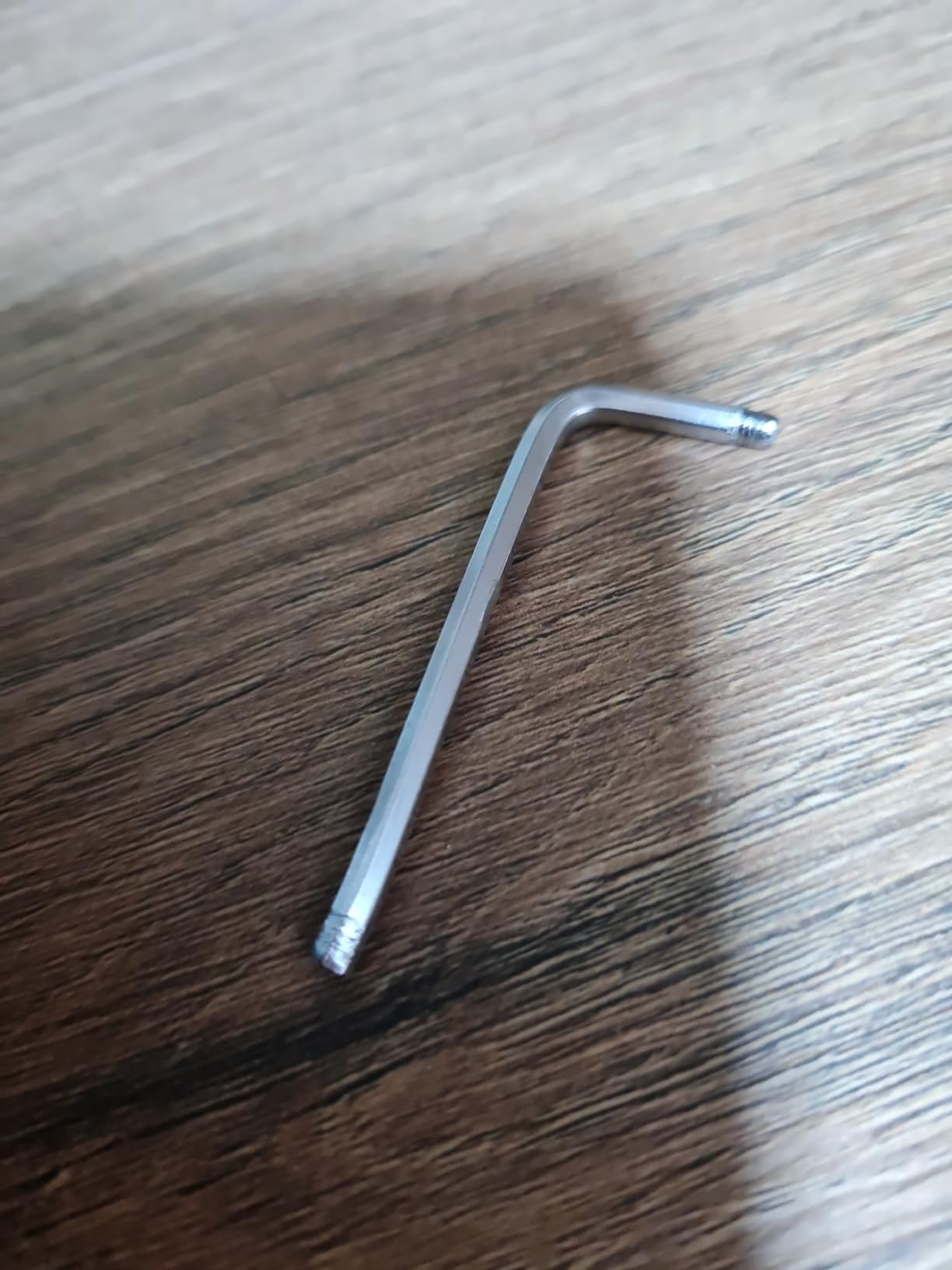 Intirilife Kleiderbügel Hängeleiste 5 Haken schwarz 35,8 cm