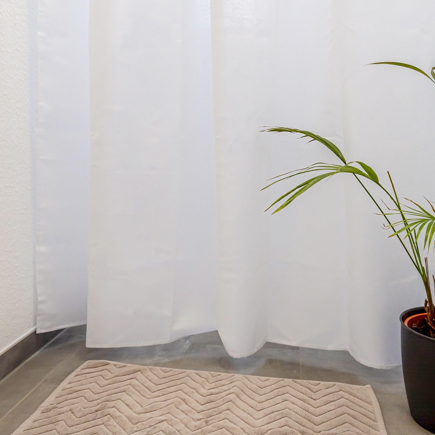 Intirilife Duschvorhang Textil Weiß 180x200 cm waschbar