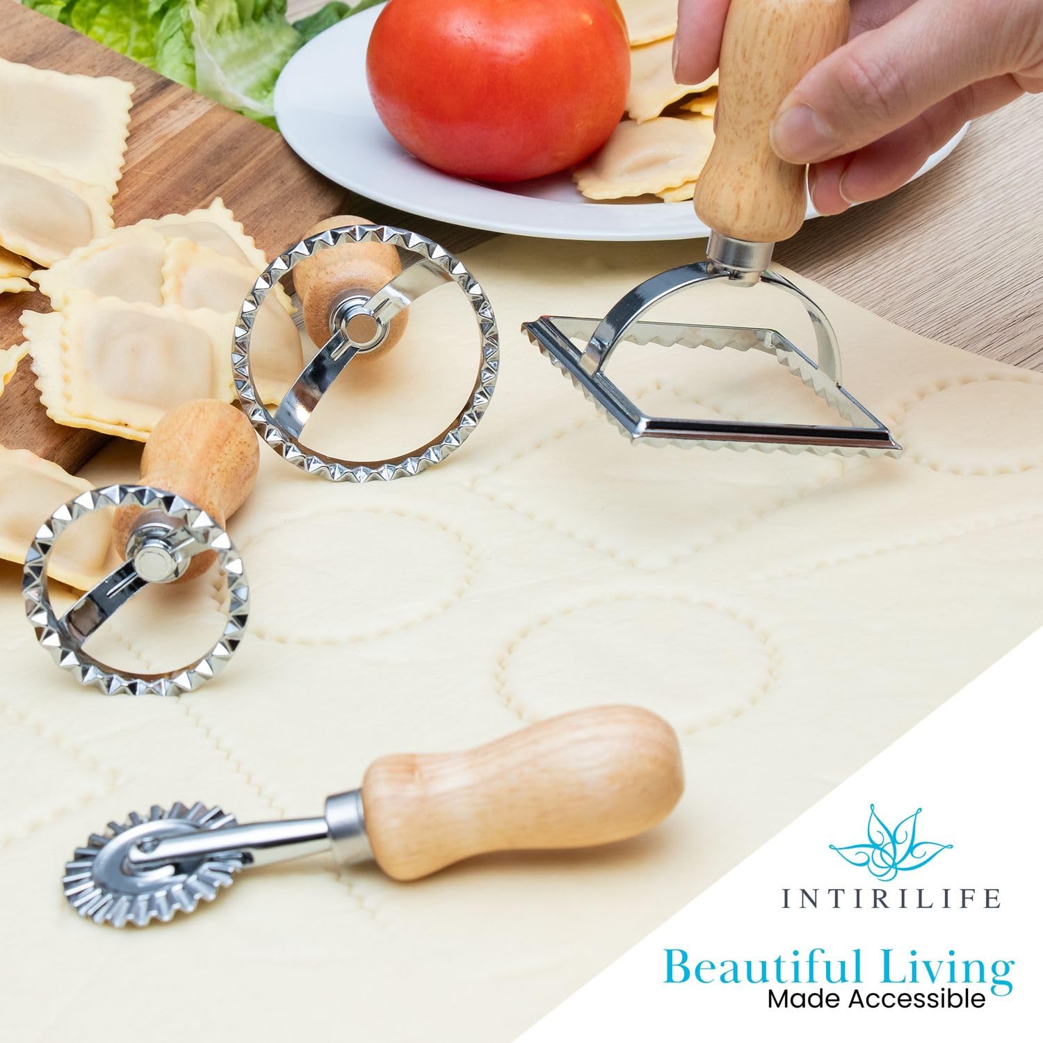 Intirilife Ravioli Ausstecher Set 4-teilig mit Teigrad