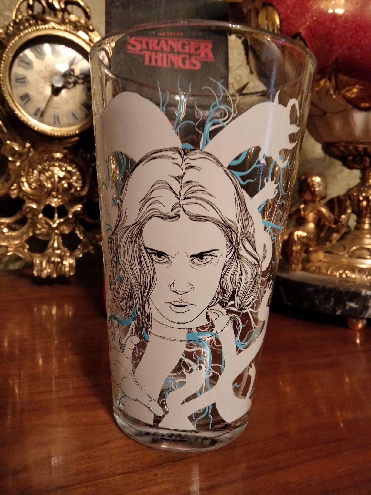 Paladone Drinkware Stranger Things Eleven Trinkglas Farbwechsel 450ml