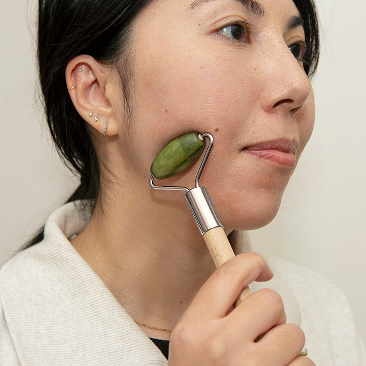 Kikkerland Jade Roller Pen Kugelschreiber mit Gesichtsroller