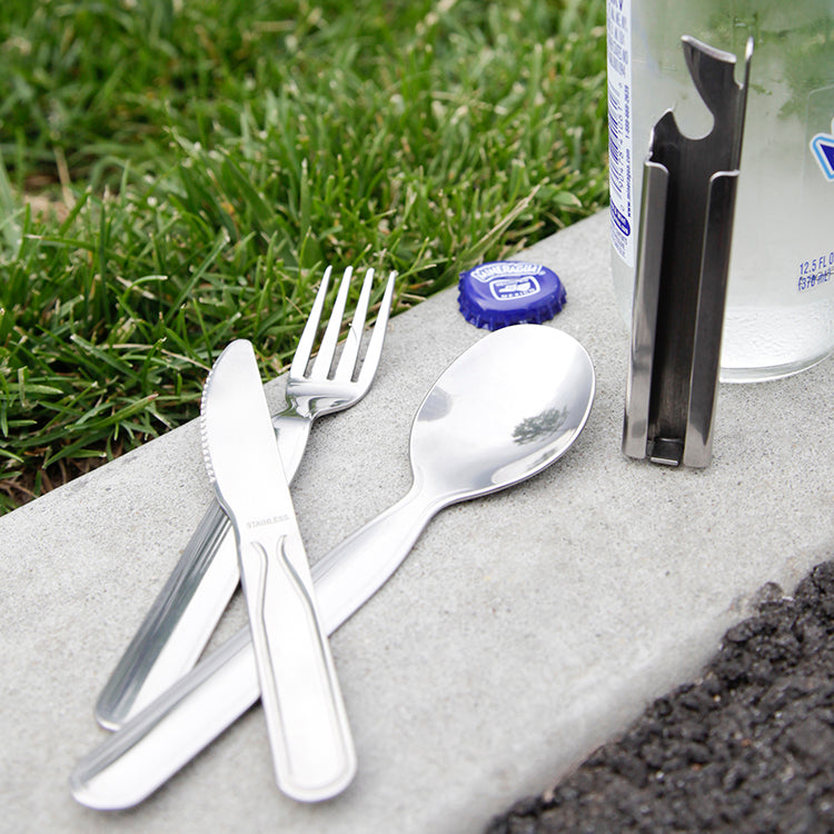 Kikkerland Home Camping Utensils Camping Besteckset mit Halter