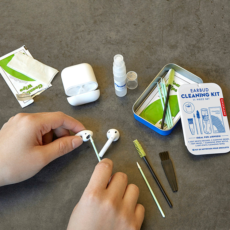 Kikkerland Home Earbud Cleaning Kit Kopfhörer Reinigungsset Dose