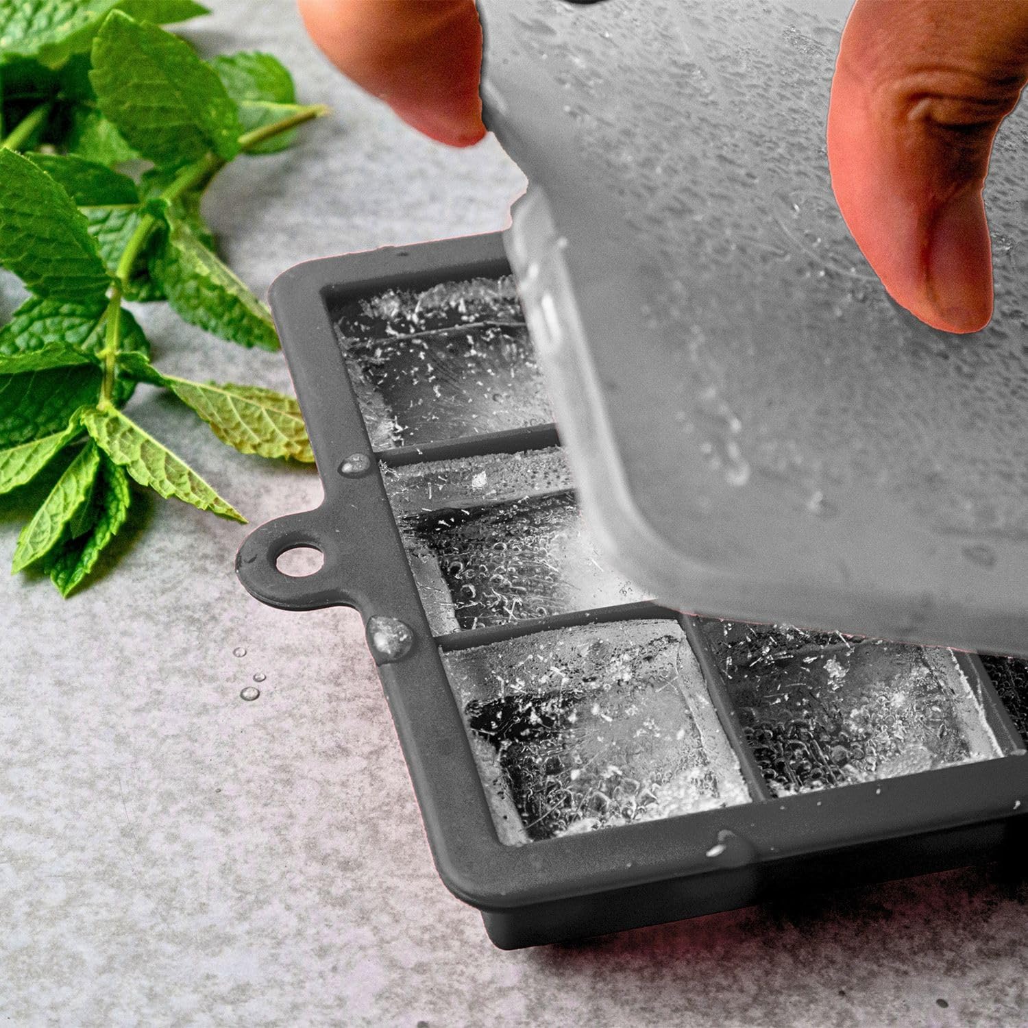 Intirilife Eiswürfelform Silikon Schwarz 2er Set 30 Fächer