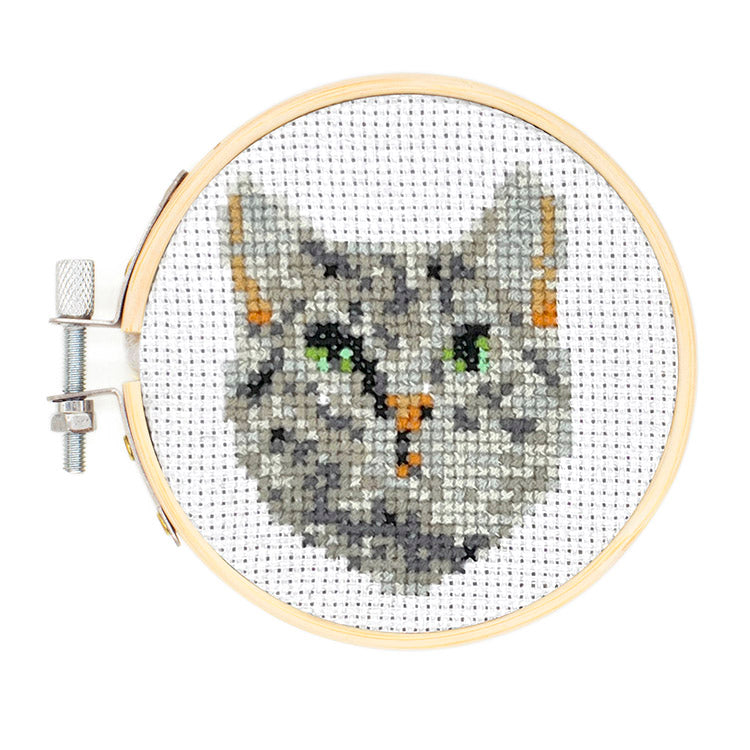 Kikkerland Tabby Cat Mini Stickset Kreuzstich Katze
