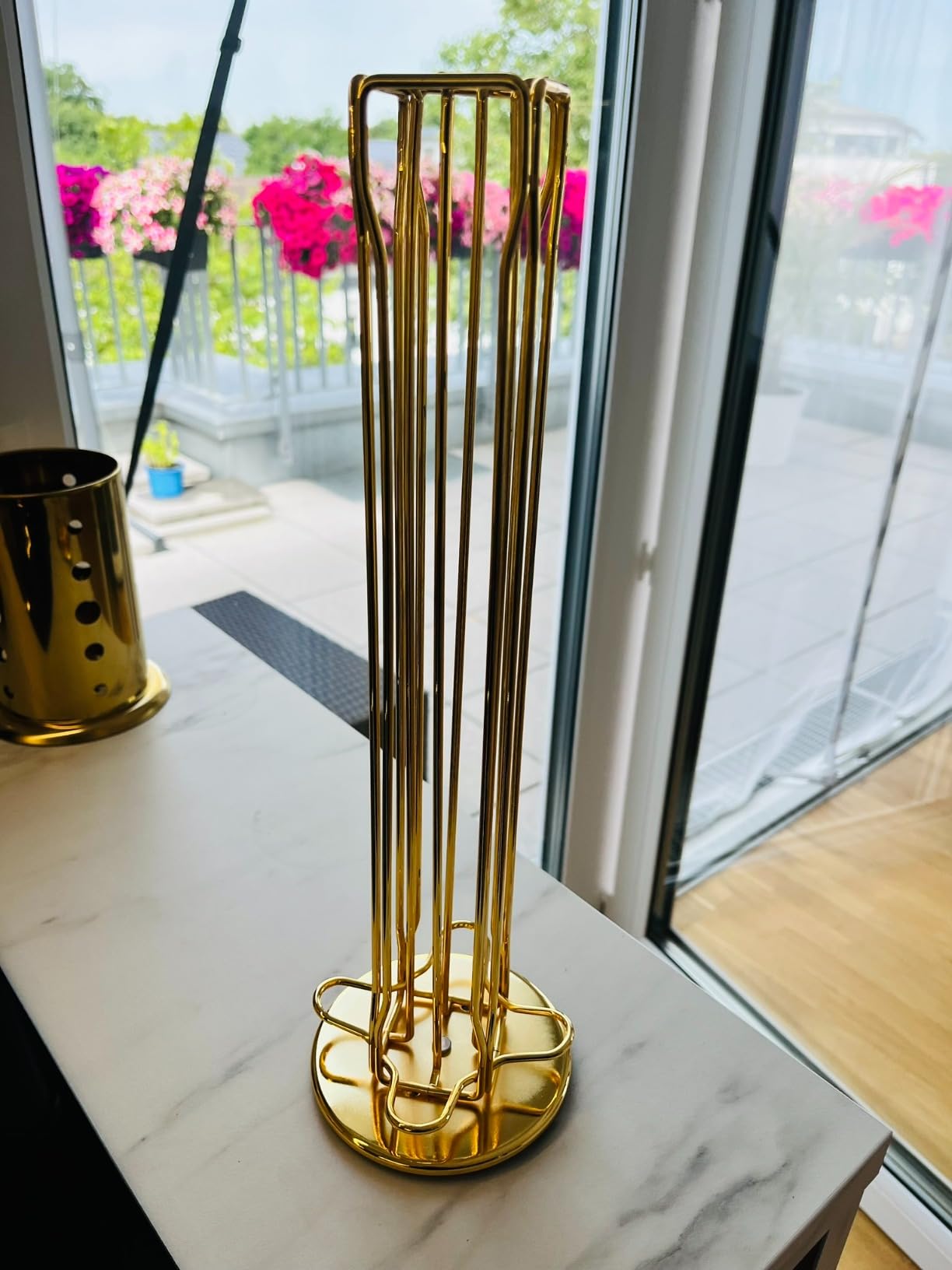 Intirilife Kapselhalter Gold 40 Nespresso Kapseln Eisen drehbar