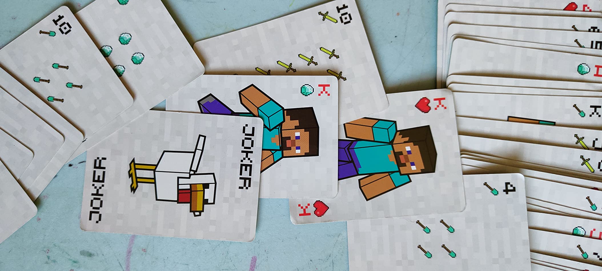 Paladone Minecraft Spielkarten Standarddeck mit Dose Geschenk