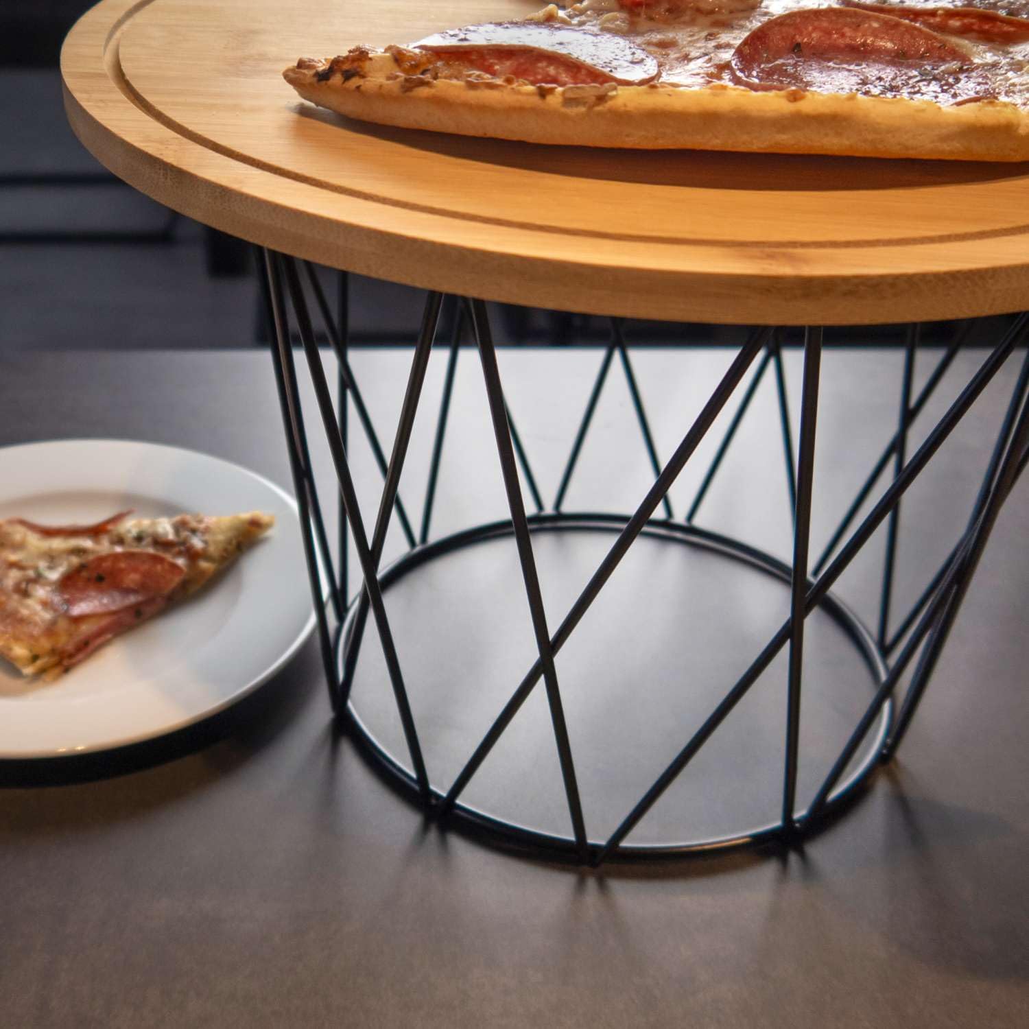 Intirilife Pizza Servierständer Eisen Schwarz 24,7 cm