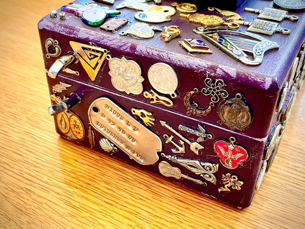 KIKKERLAND Crafters Make Your Own Music Box Spieluhr DIY-Kit