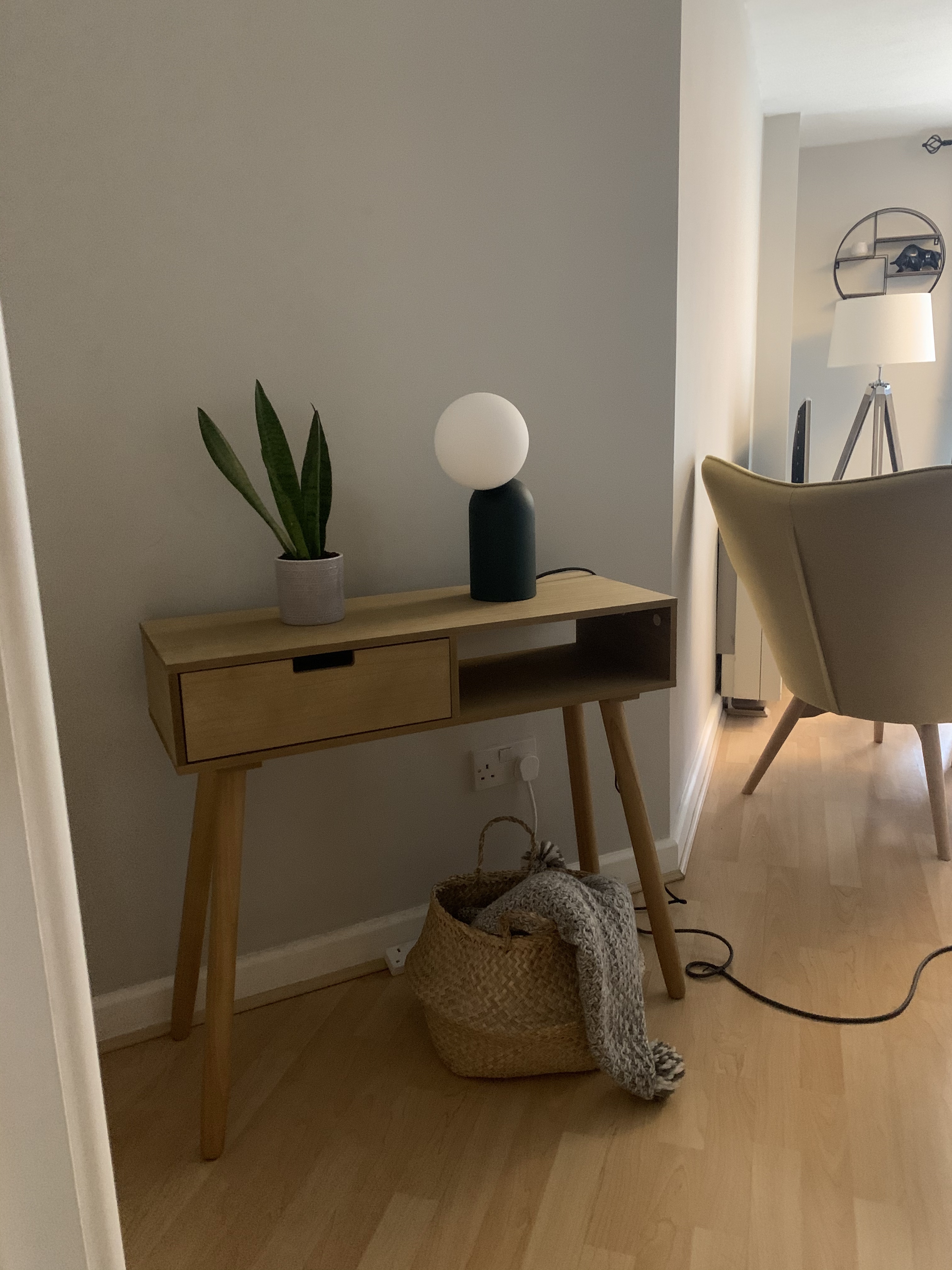 vidaXL Möbel Konsolentisch Pinienholz 80x30x72 cm Weiß