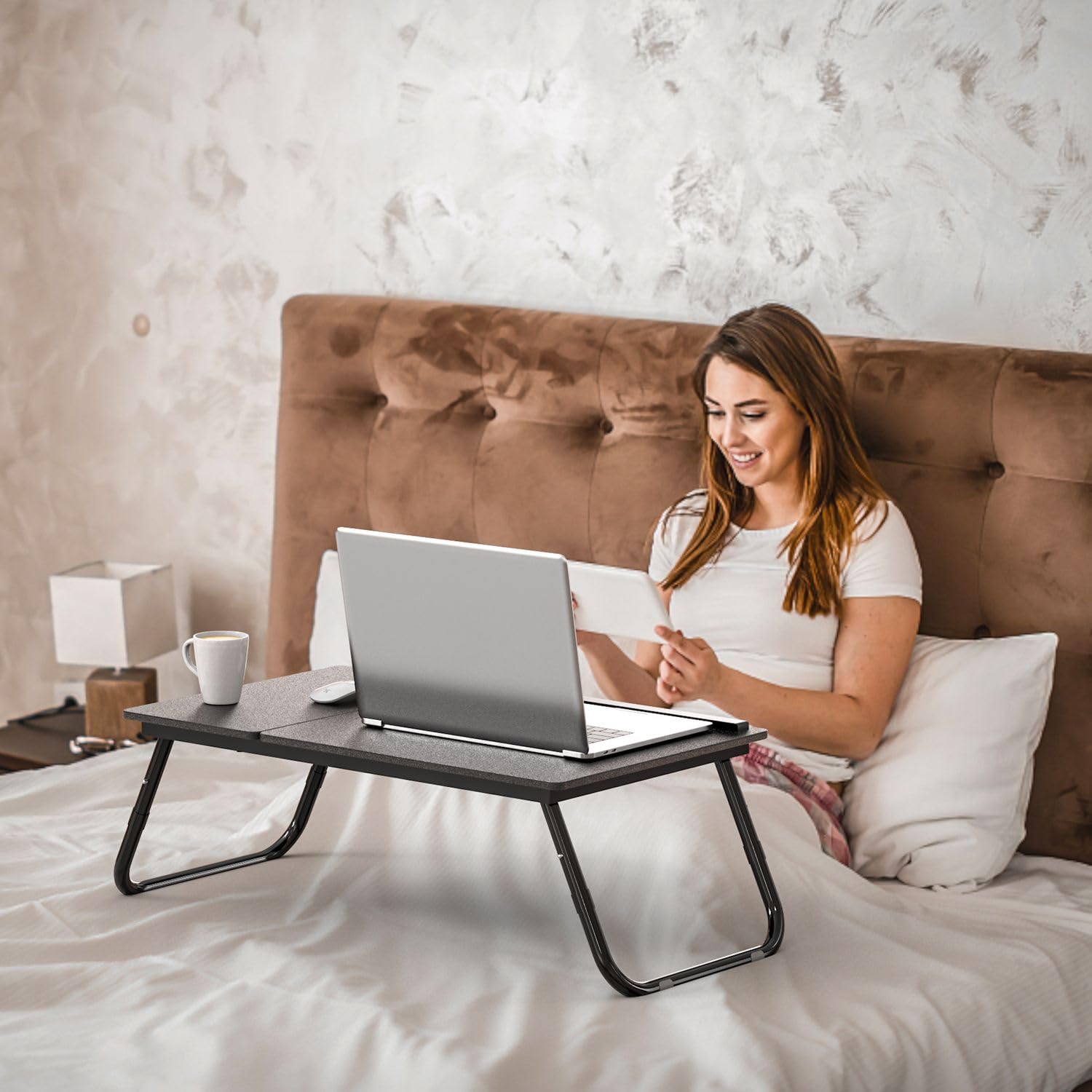 Intirilife Laptoptisch Schwarz 60x35 cm höhenverstellbar klappbar