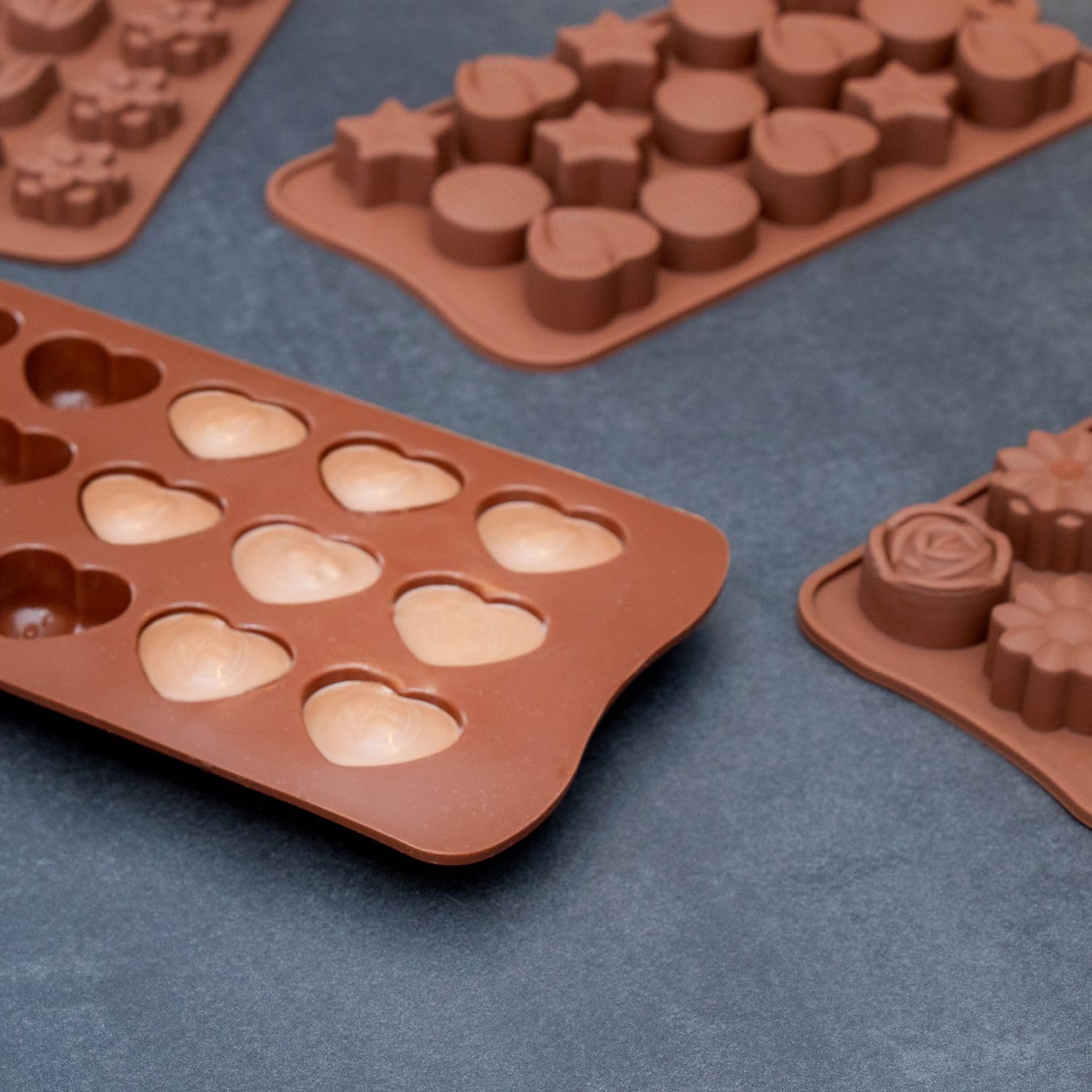 Intirilife Backformen Set 10-teilig Silikon Pralinenformen Spatel