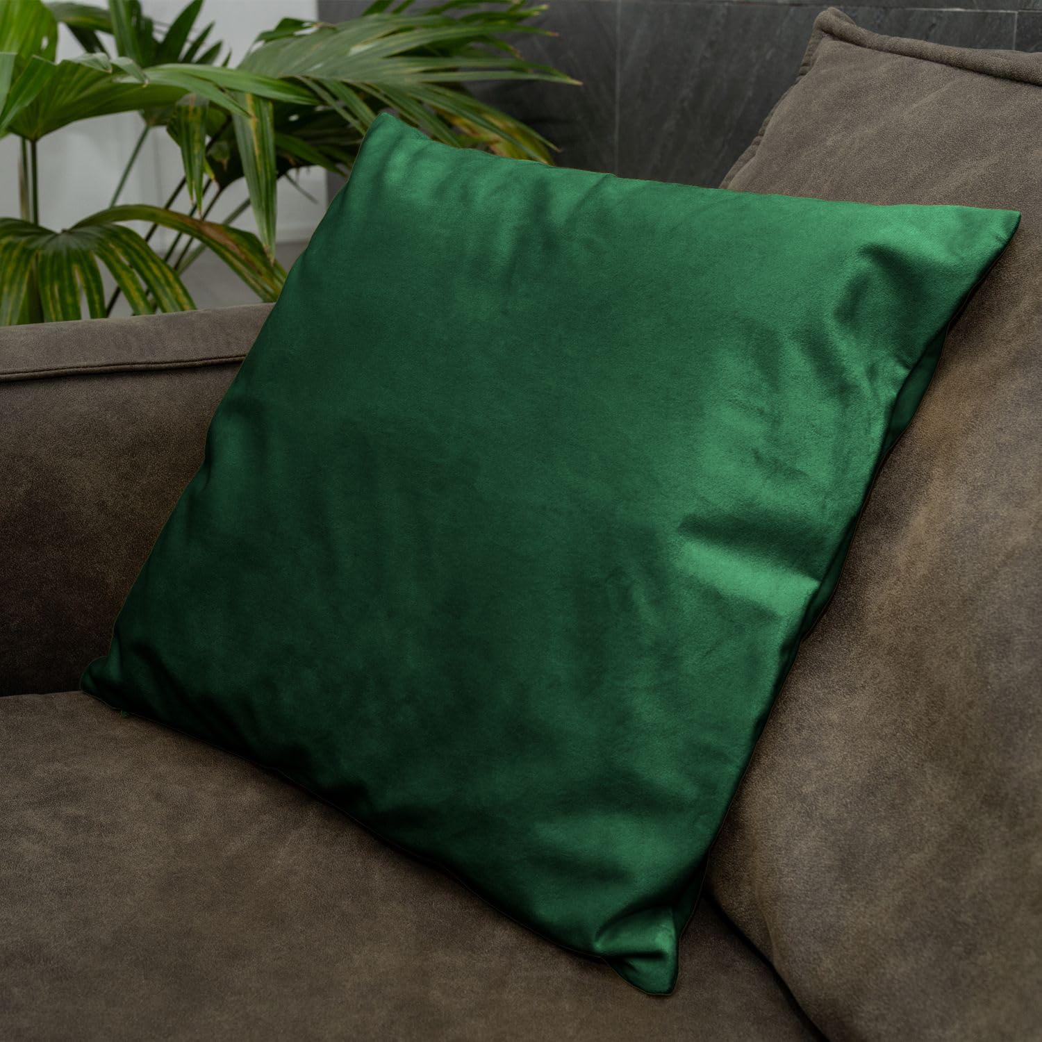 Intirilife Wohnen & Dekoration Kissenbezug Samt 40x40 Grün 2er Set