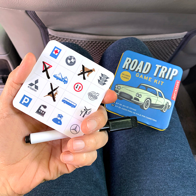 Kikkerland On-The-Go Road Trip Kit Reisespiele Dose 8 Karten