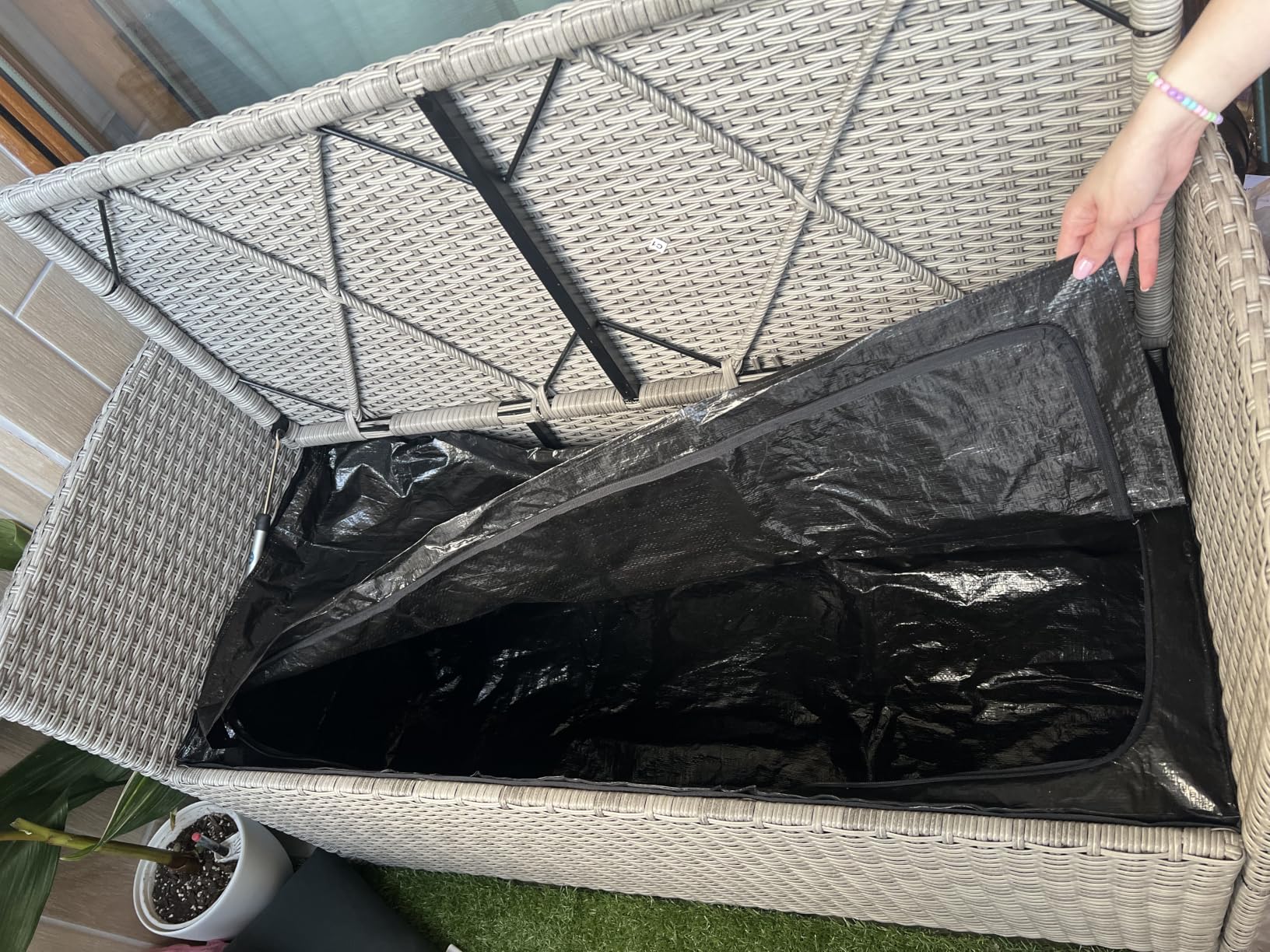 vidaXL Gartenbank Hellgrau Poly Rattan mit Kissen Stauraum