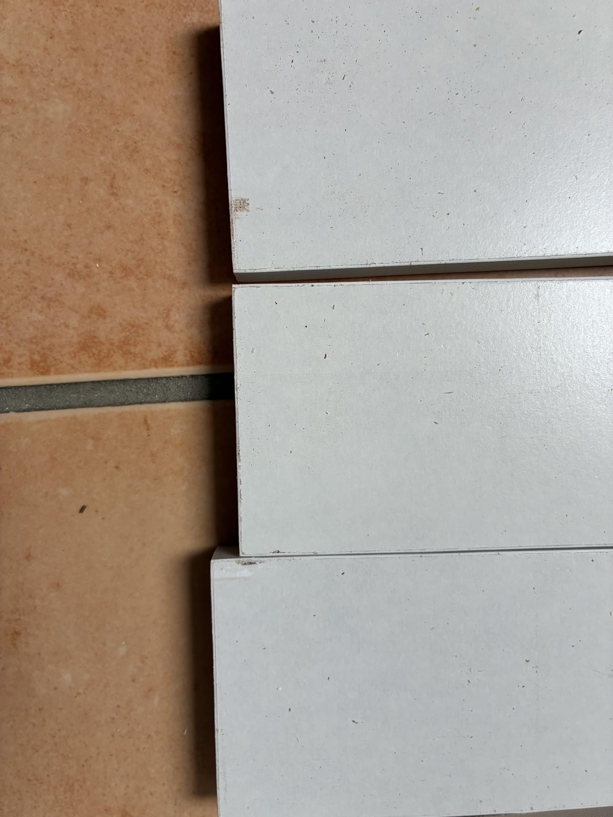 vidaXL Heimwerkerbedarf Heizkörperverkleidung 78x20x82 weiß Holz