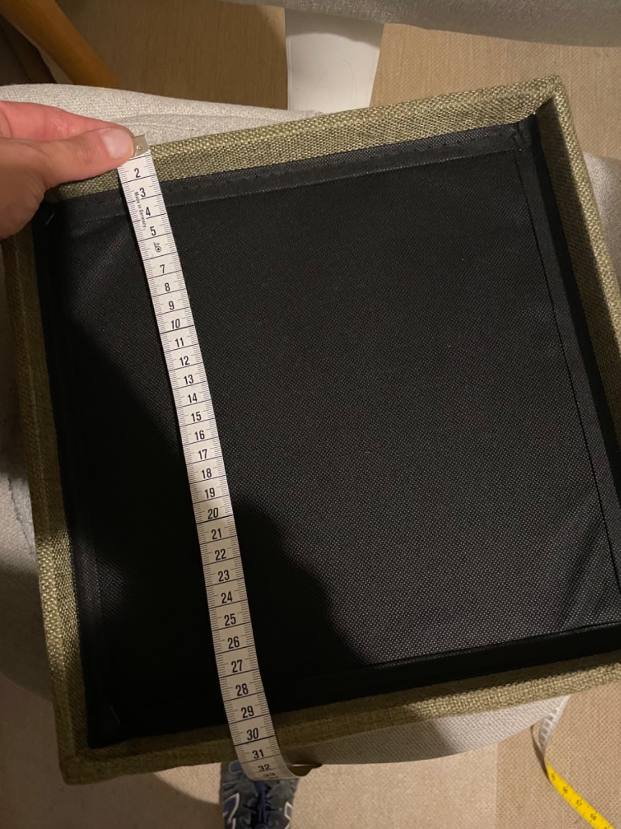 Intirilife Sitzhocker 38x38x38 Diamant Schwarz Sitzwürfel mit Stauraum