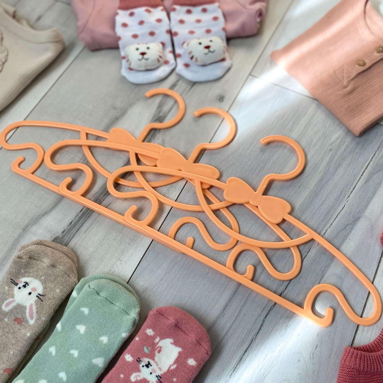 Intirilife Kinderkleiderbügel 5er Orange Kunststoff 28,7 cm