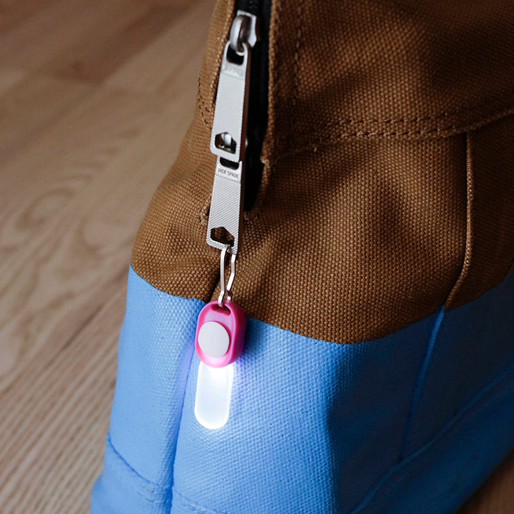 Kikkerland Home Mini Zipper LED Licht Clip zufällige Farbe