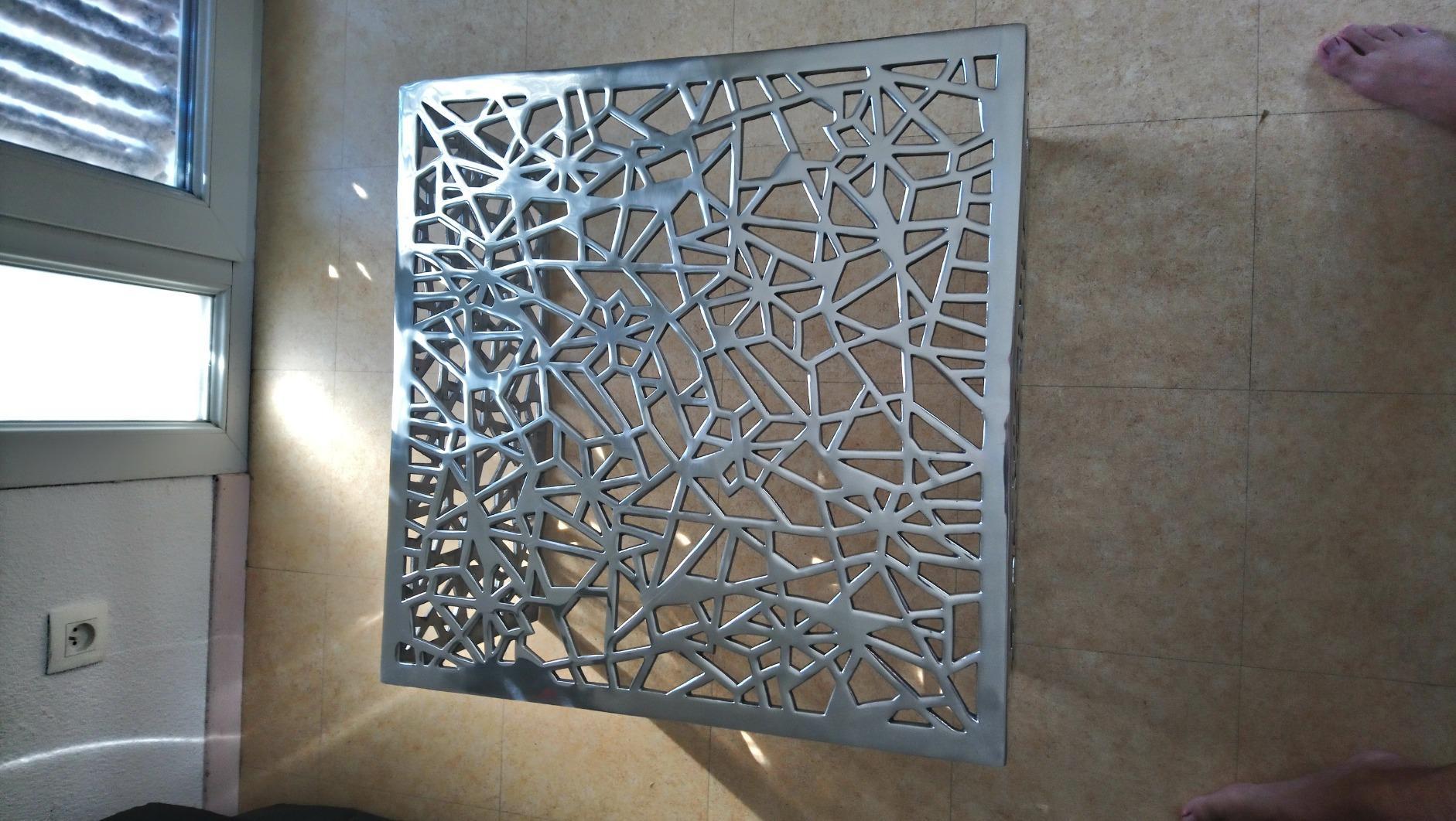 vidaXL Möbel Couchtisch Aluminium silbern 69x69x35 cm Lochmuster