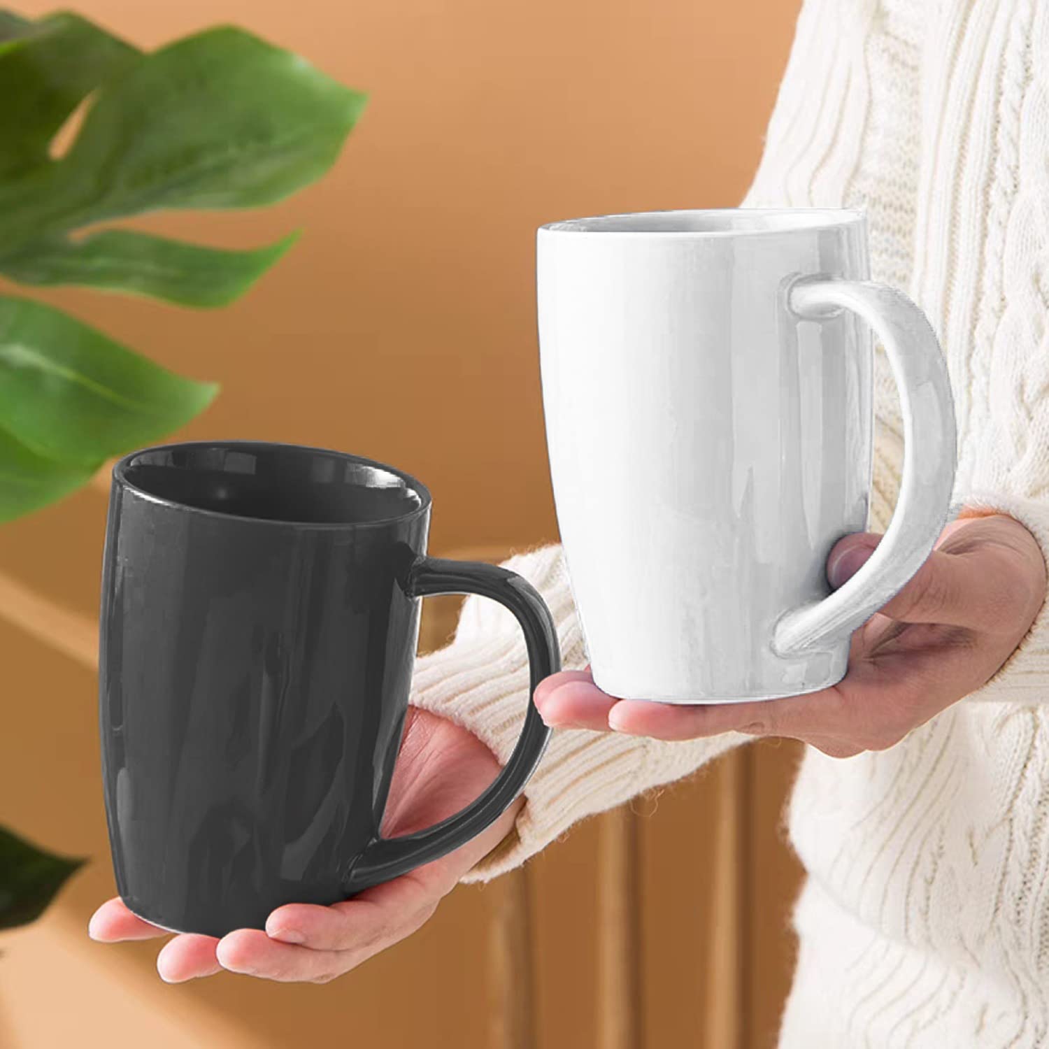 Intirilife Porzellan Teetasse Kaffeetasse schwarz 350 ml mit Sieb