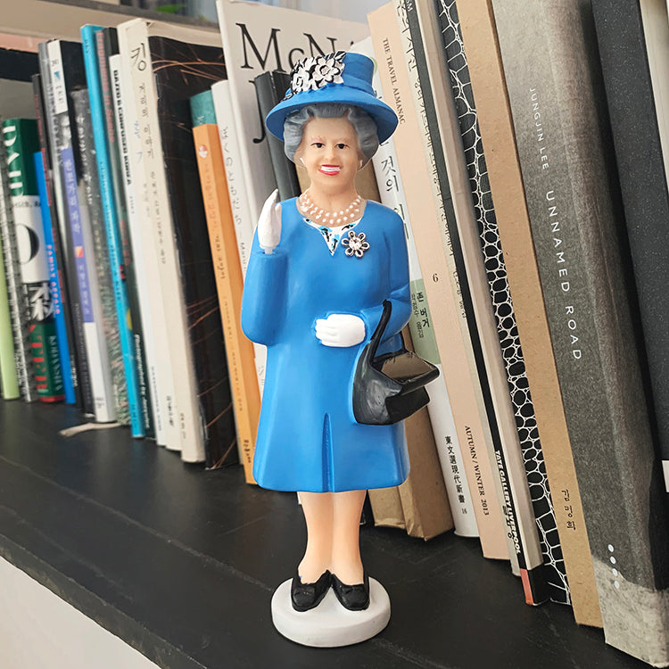 Kikkerland Solar Queen Derby Edition Solarfigur Queen